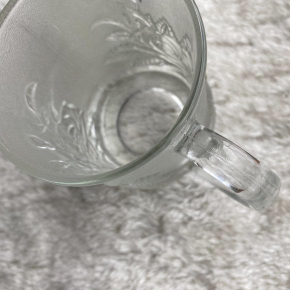 2 Livia Pasari Crystal Clear Mugs Embossed Roses - Picture 6 of 11